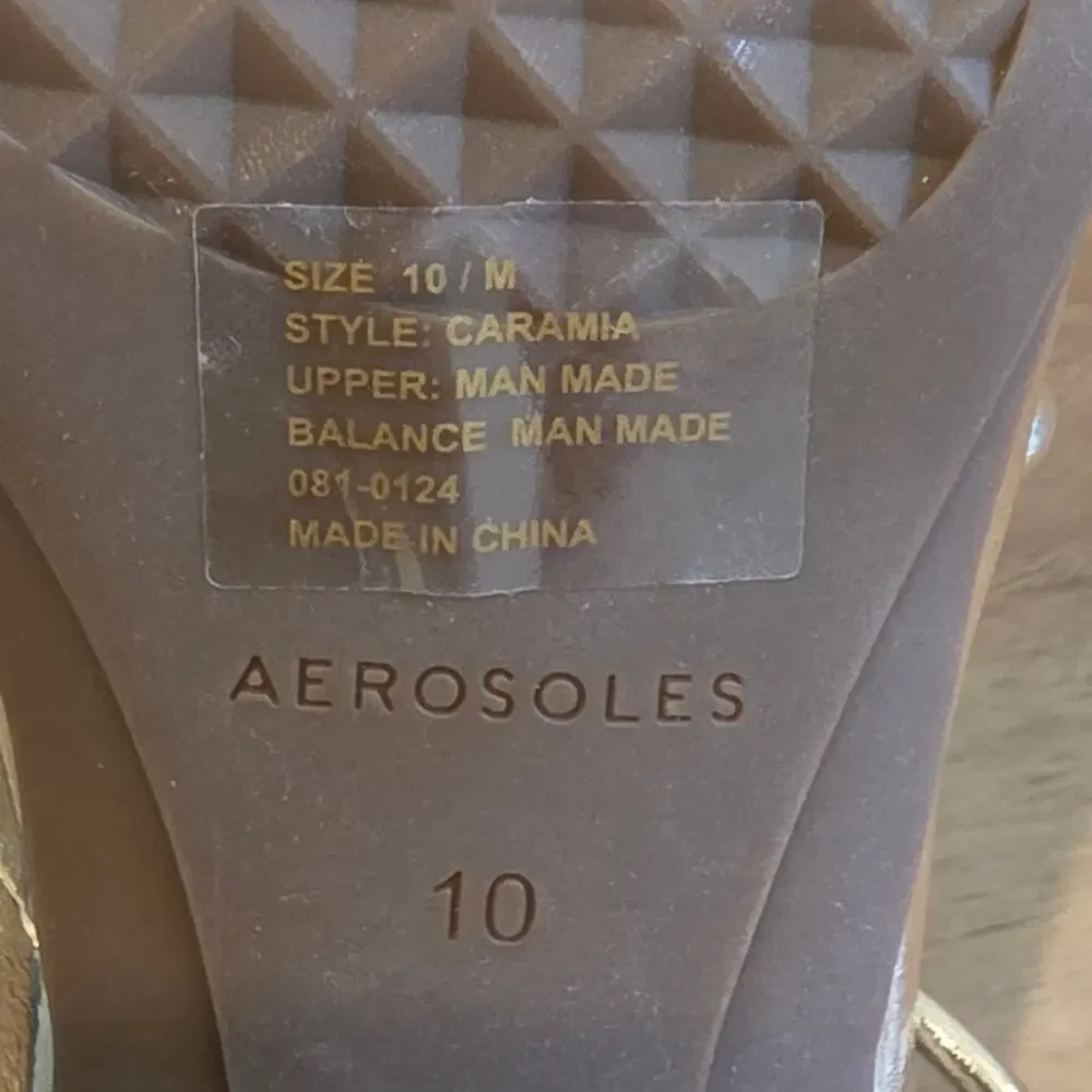 Aerosoles Caramia Sandals Womens 10 Soft Gold Metallic Platform Block Heel NWT